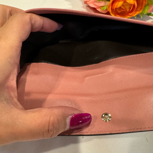 Authentic Gucci wallet - Picture 9 of 12